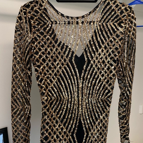 Sequin Detailed Formal Dress - Picture 2 of 6